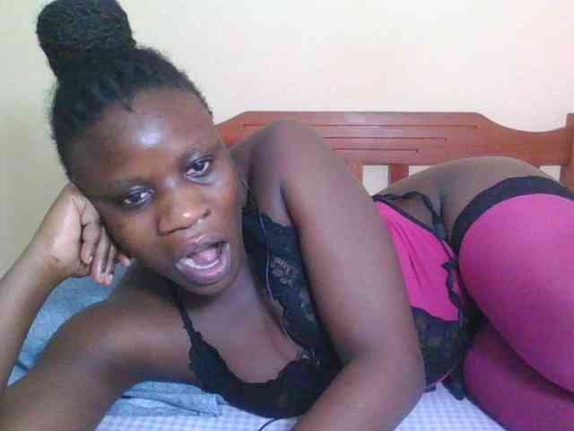 Babyrozzilah webcam