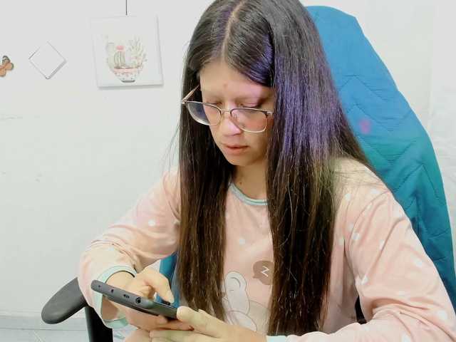 ZooeyBelair live cam on BongaCams
