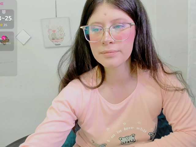 ZooeyBelair live cam on BongaCams