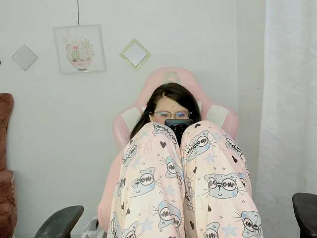 ZooeyBelair live cam on BongaCams