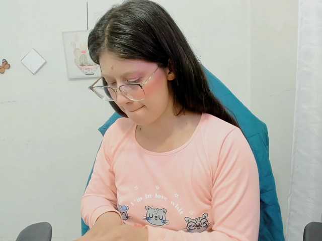 ZooeyBelair live cam on BongaCams
