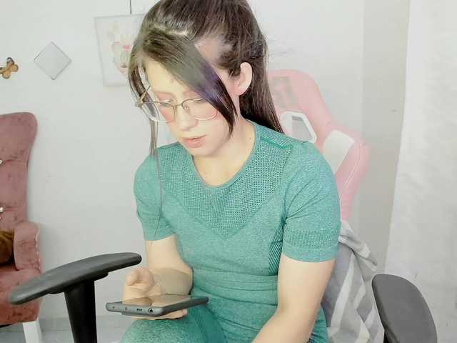 ZooeyBelair live cam on BongaCams