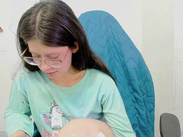 ZooeyBelair live cam on BongaCams
