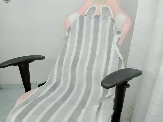 ZooeyBelair's BongaCams show and profile