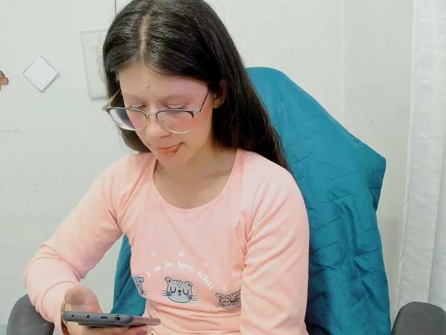 ZooeyBelair live cam on BongaCams