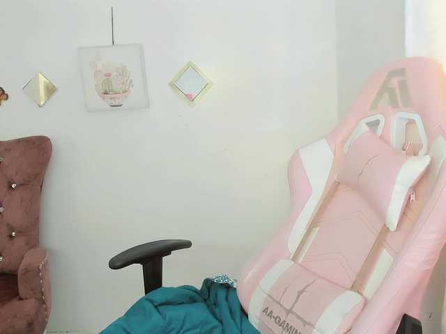 ZooeyBelair live cam on BongaCams