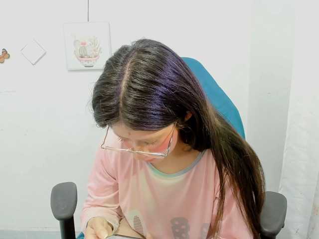 ZooeyBelair live cam on BongaCams