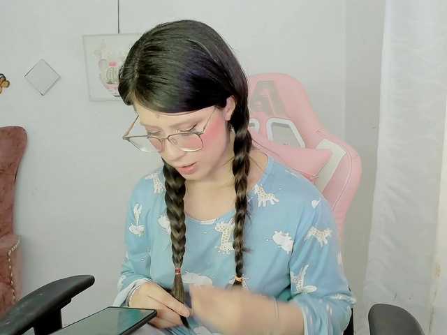 ZooeyBelair live cam on BongaCams