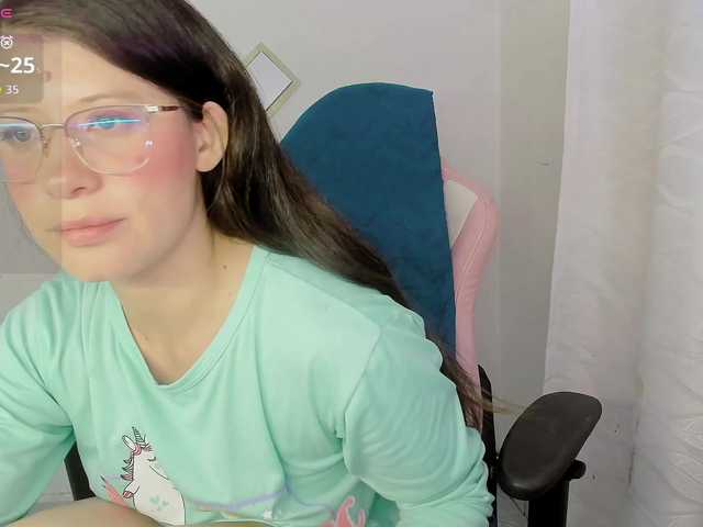 ZooeyBelair live cam on 