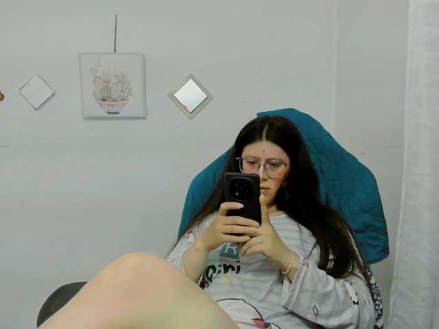 ZooeyBelair live cam preview