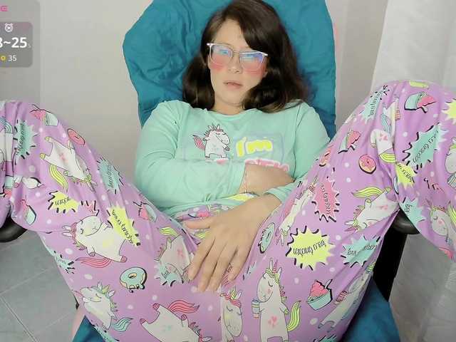 ZooeyBelair live webcam show