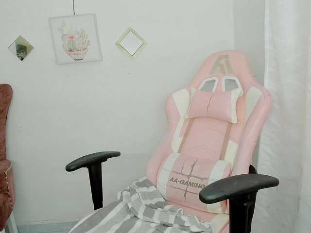 ZooeyBelair live cam on BongaCams