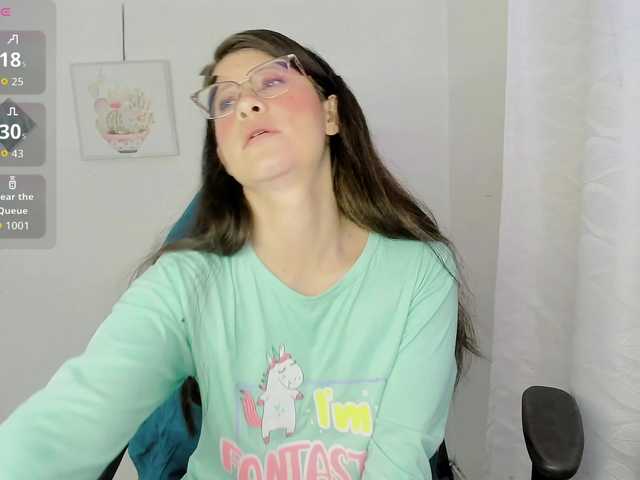 ZooeyBelair live cam on 
