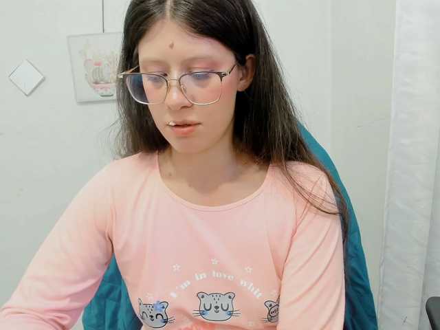 ZooeyBelair live cam on BongaCams