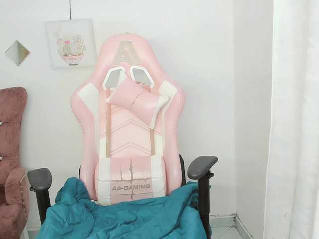 ZooeyBelair live cam on BongaCams