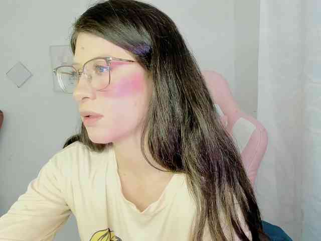 ZooeyBelair webcam