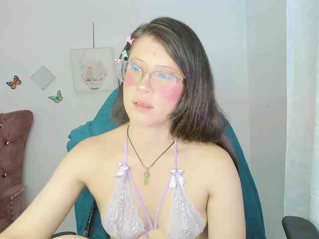 ZooeyBelair webcam