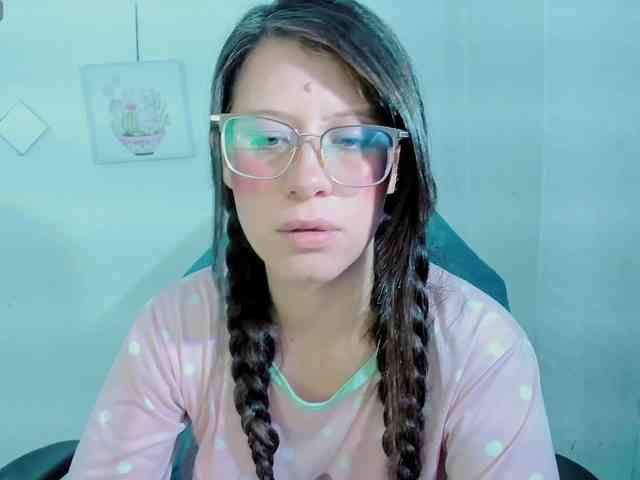 ZooeyBelair webcam
