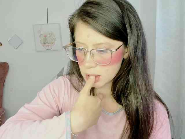 ZooeyBelair webcam