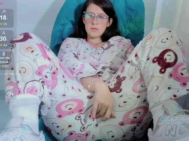 ZooeyBelair webcam