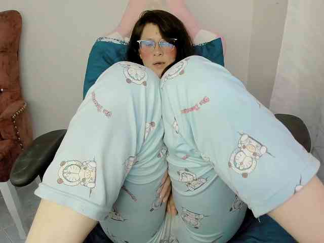 ZooeyBelair webcam