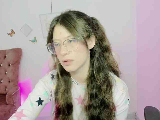ZooeyBelair bongacams