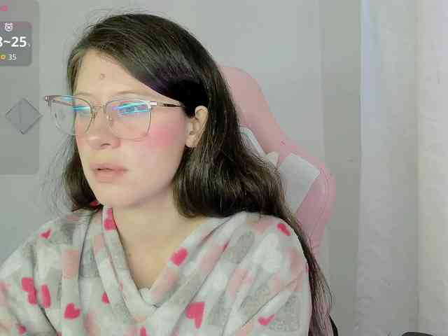 ZooeyBelair webcam