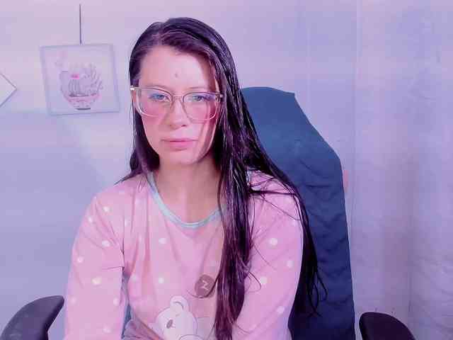 ZooeyBelair webcam