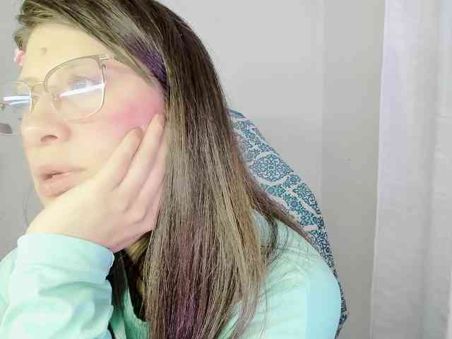 ZooeyBelair webcam