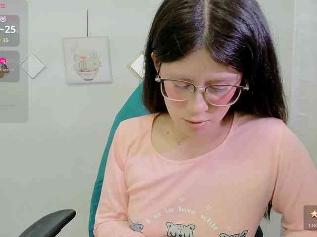 ZooeyBelair webcam
