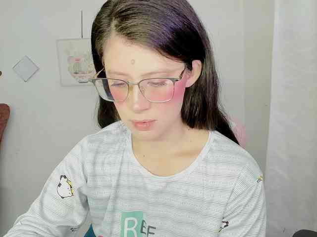 ZooeyBelair webcam