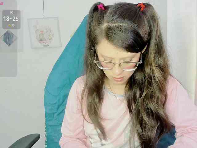 ZooeyBelair webcam