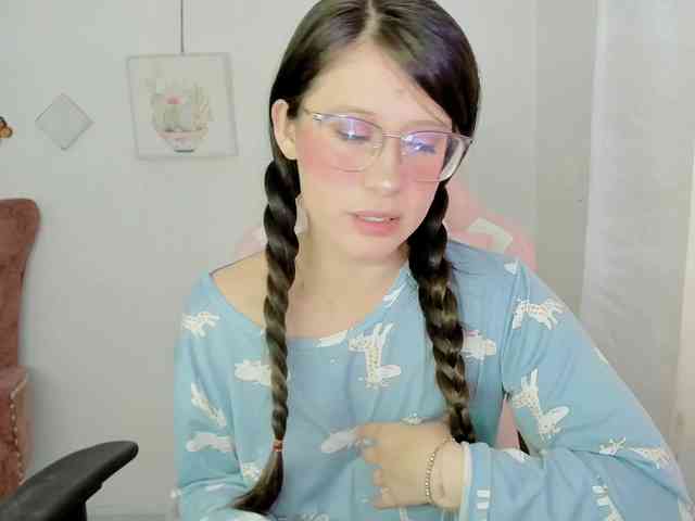 ZooeyBelair webcam