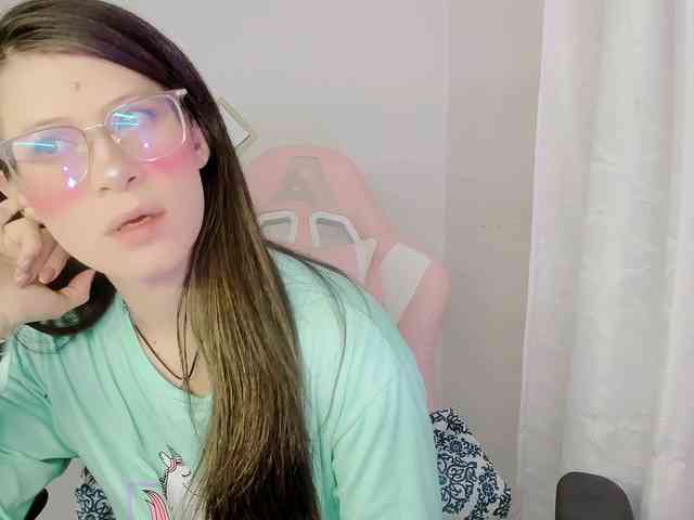 ZooeyBelair webcam