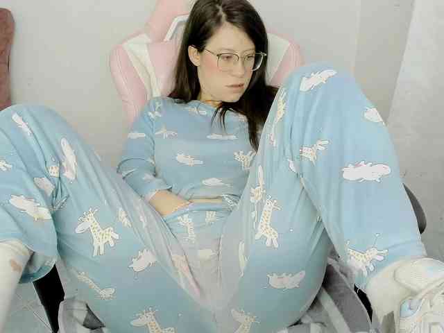 ZooeyBelair webcam