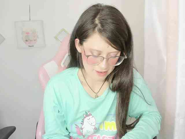 ZooeyBelair webcam