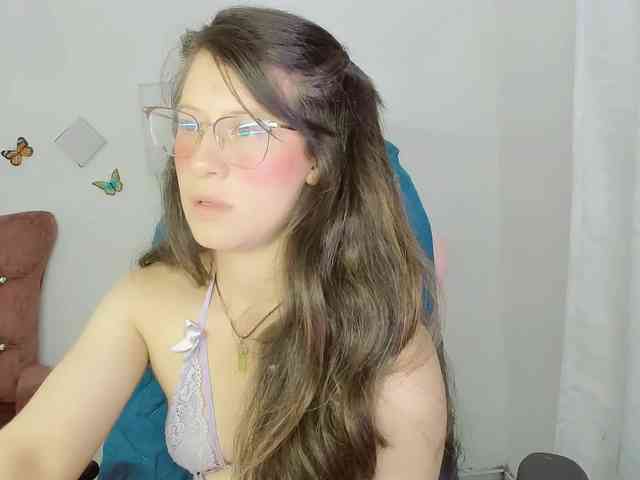 ZooeyBelair webcam