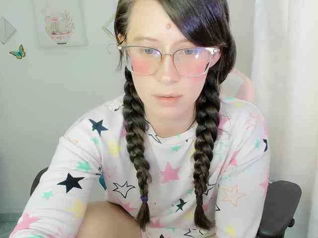 ZooeyBelair webcam