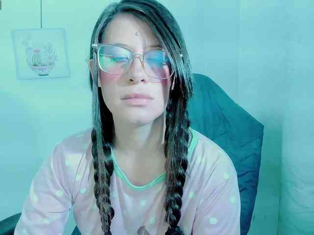 ZooeyBelair webcam