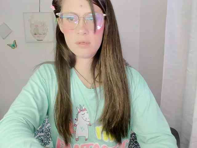 ZooeyBelair webcam