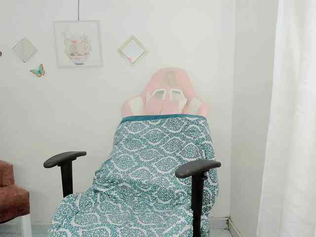 ZooeyBelair webcam