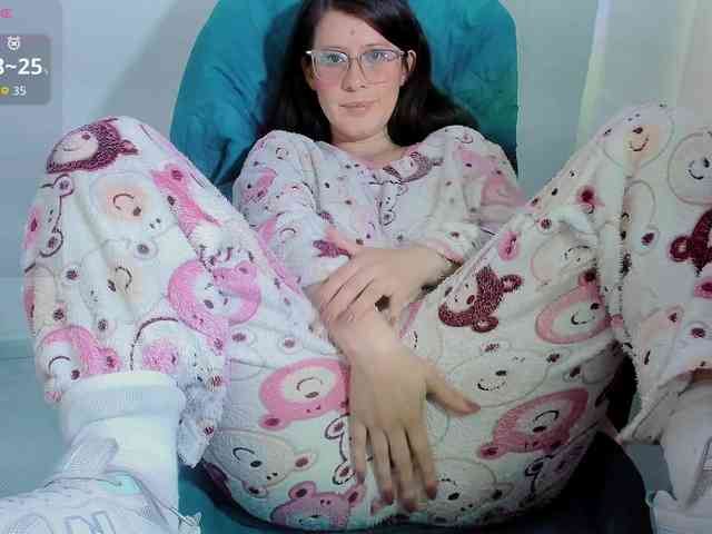 ZooeyBelair webcam