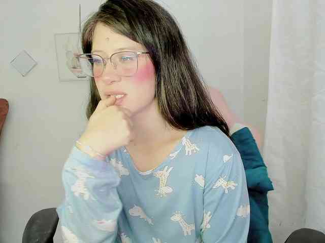 ZooeyBelair webcam