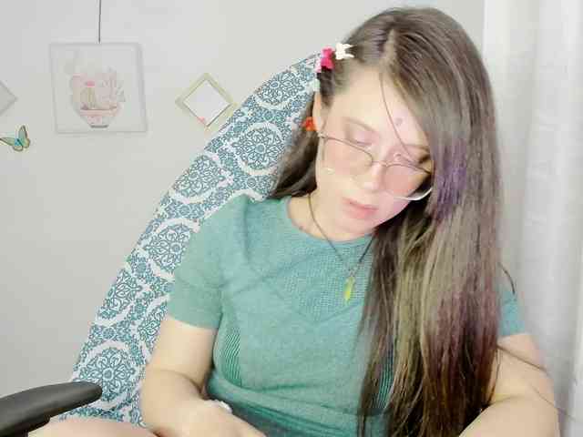 ZooeyBelair webcam