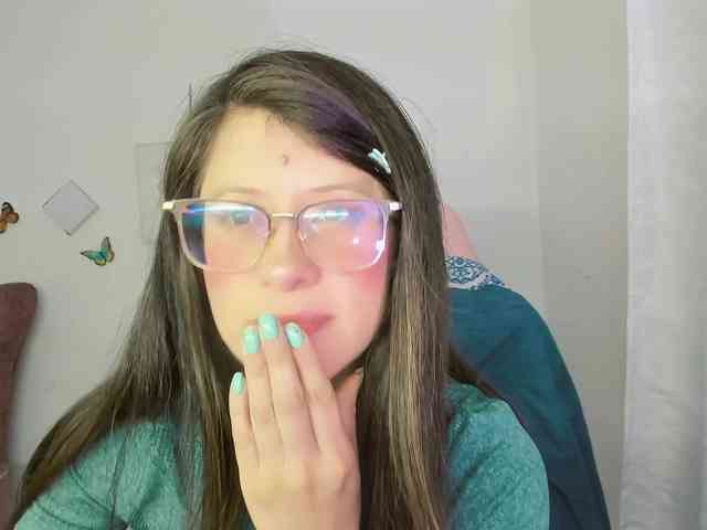 ZooeyBelair webcam