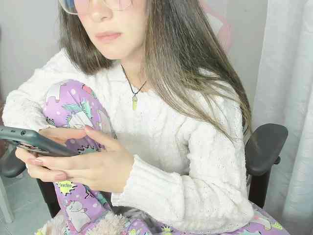 ZooeyBelair webcam