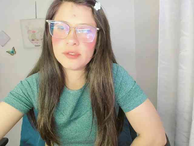 ZooeyBelair webcam