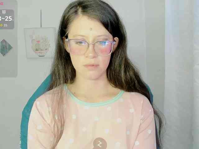 ZooeyBelair webcam