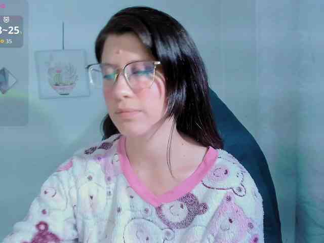 ZooeyBelair webcam