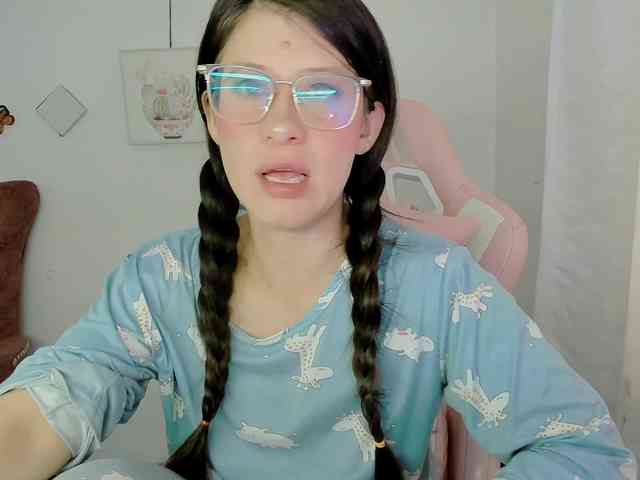 ZooeyBelair webcam